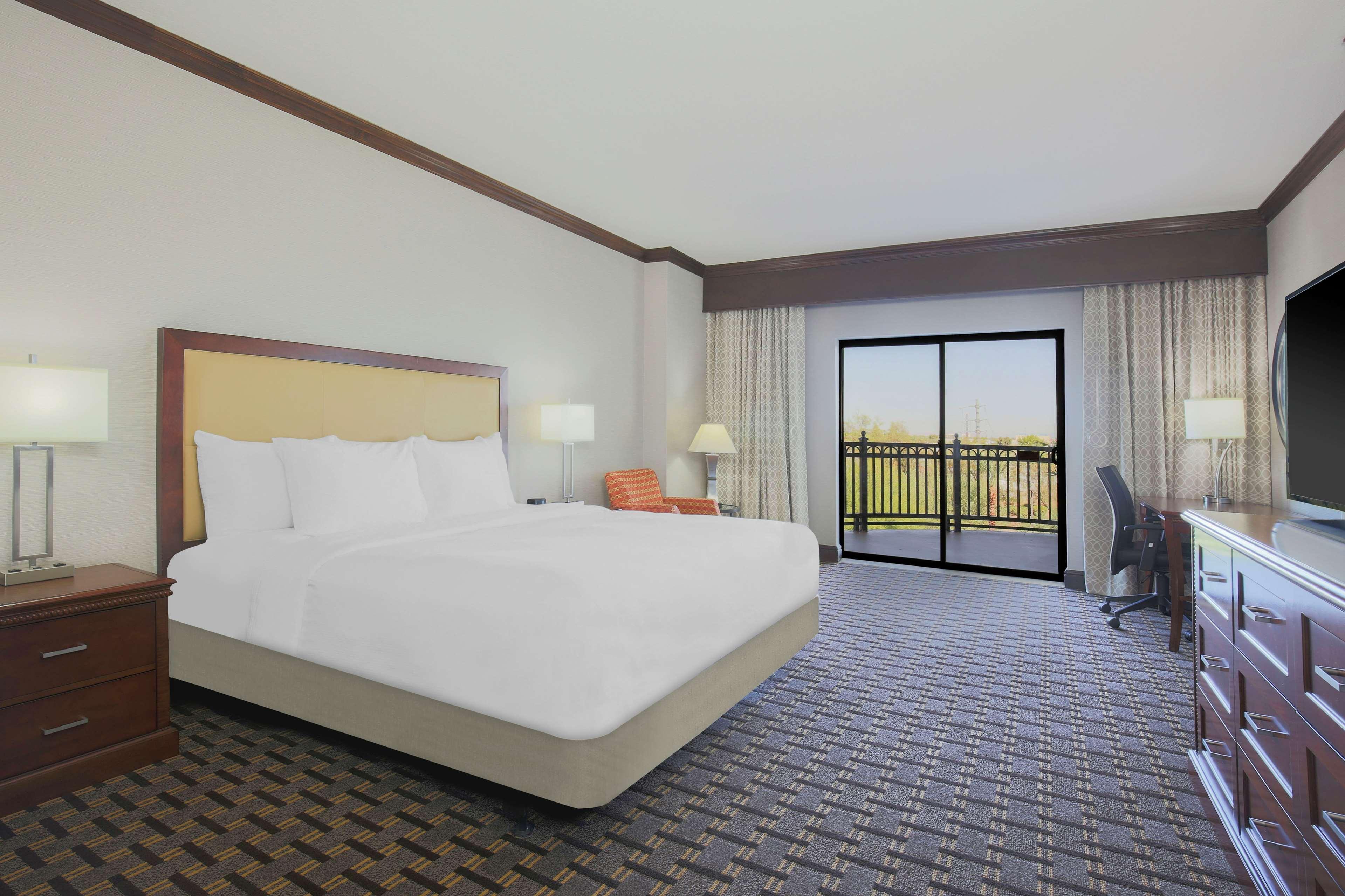Hilton Phoenix Chandler Exterior foto